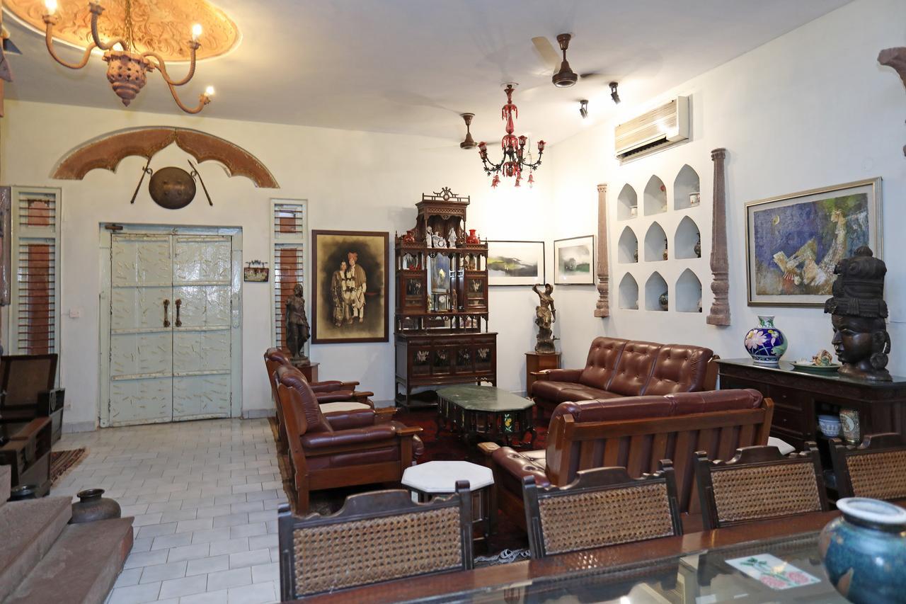 Oyo 1427 Hotel Malhar Haveli Noida Exterior photo