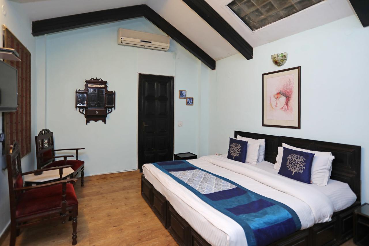 Oyo 1427 Hotel Malhar Haveli Noida Exterior photo